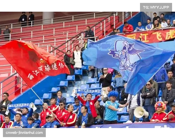 尼斯球迷主场悬挂标语,迎接功勋主帅普埃尔回归 尼斯球迷主场悬挂标语,迎接功勋主帅普埃尔回归